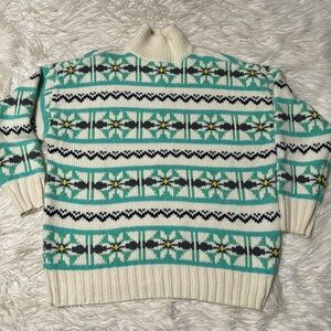 New without tag American Eagle sweater